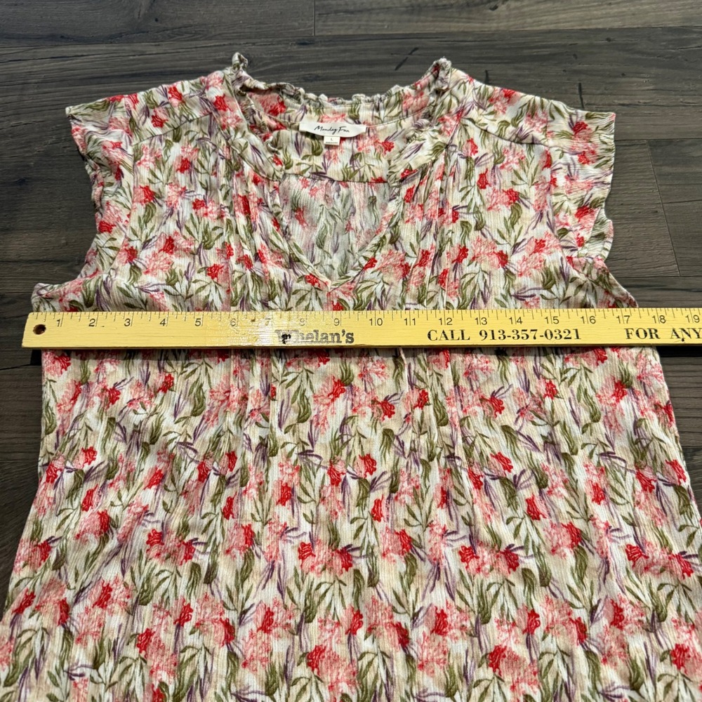 Monday Fun Floral V-Neck Cap Sleeve Rayon Blouse Red Green Large FT63021-3 - Picture 6 of 7